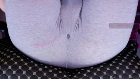 Kira online show from November 7, 2025, 2:39 pm