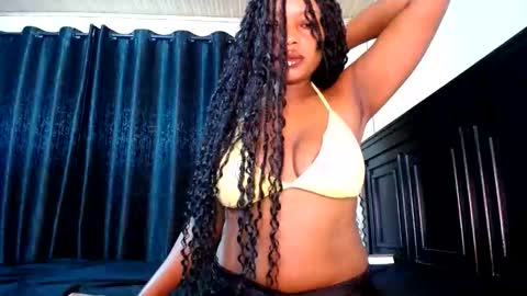 Snapshot of love_niahh chatting on June 3, 2026, 12:46 am niahh online show from June 3, 2026, 12:46 am