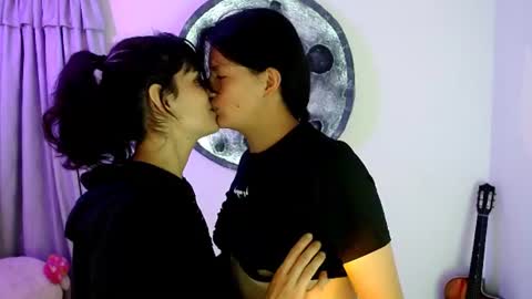 Snapshot of love_oftwo chatting on July 14, 2026, 2:16 am Melisa Emily online show from July 14, 2026, 2:16 am