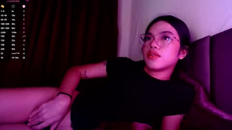 Seren online show from October 7, 2025, 12:13 pm