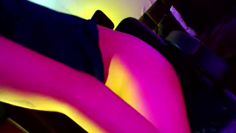 Seren online show from April 8, 2026, 5:07 am