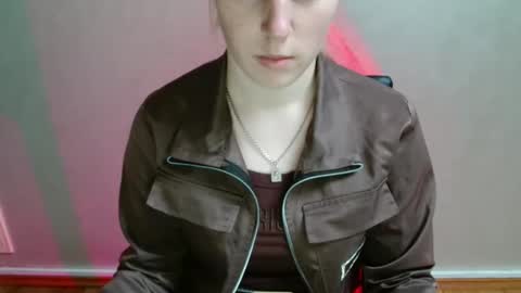 Snapshot of love_vivian chatting on December 17, 2025, 1:06 pm Vivian online show from December 17, 2025, 1:06 pm