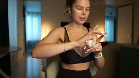 love you to123 online show from November 24, 2025, 6:24 am