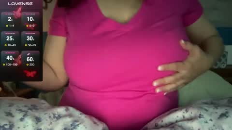 Snapshot of loveablekate chatting on January 22, 2025, 10:59 pm Kate online show from January 22, 2025, 10:59 pm