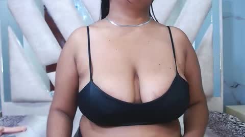 Snapshot of lovecandysweetcf chatting on November 25, 2025, 12:32 am lovecandysweetcf online show from November 25, 2025, 12:32 am