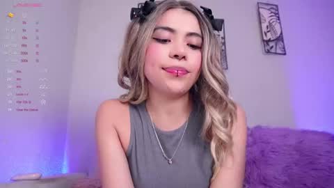 Snapshot of loveegirll chatting on February 7, 2026, 3:10 am katalina online show from February 7, 2026, 3:10 am