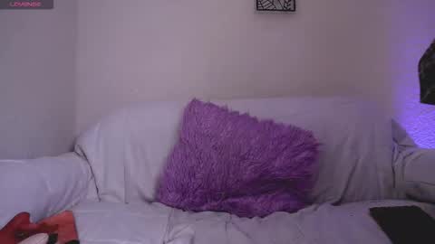 katalina   online show from March 22, 2026, 4:27 am