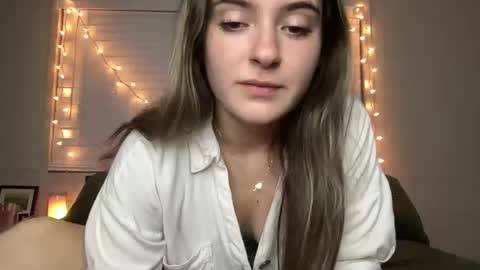 Olivia Rose online show from June 2, 2026, 3:08 am