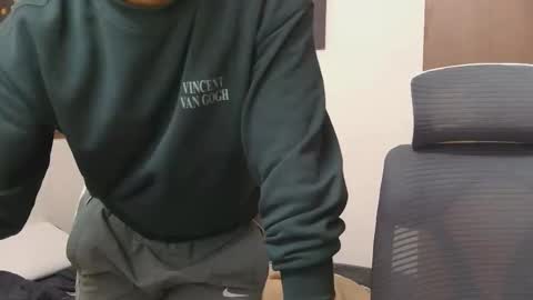 Indian hairy online show from December 5, 2025, 7:39 am