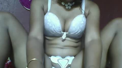 Snapshot of loveinlife750427 chatting on February 6, 2025, 9:43 am loveinlife750427 online show from February 6, 2025, 9:43 am