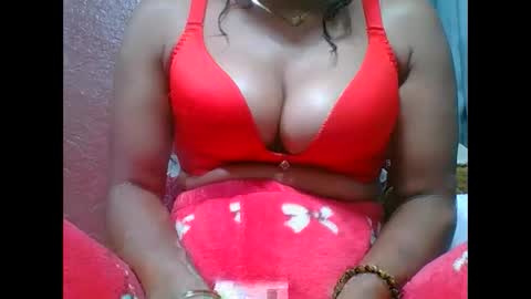 Snapshot of loveinlife750427 chatting on October 16, 2025, 7:09 am loveinlife750427 online show from October 16, 2025, 7:09 am