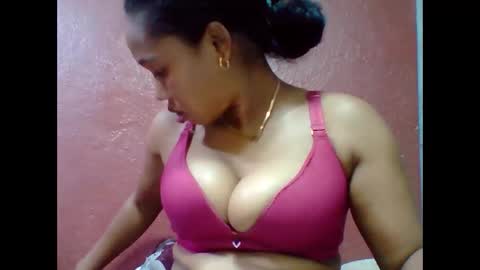 loveinlife750427 online show from December 20, 2025, 3:19 pm