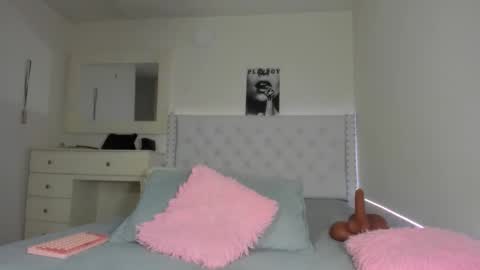 Val online show from December 5, 2025, 12:19 am