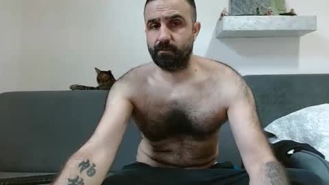 loveivat80 online show from December 23, 2025, 8:12 am