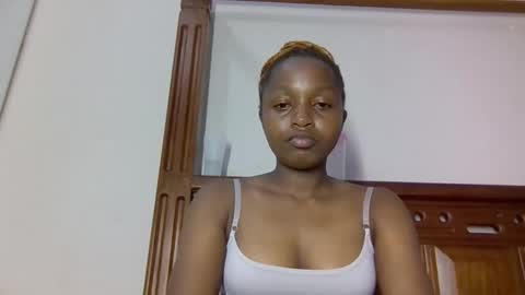 Snapshot of lovelbrownie chatting on January 5, 2026, 6:22 pm lovelbrownie online show from January 5, 2026, 6:22 pm