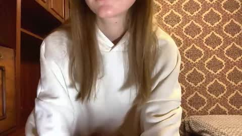 Ella online show from November 9, 2025, 6:12 am