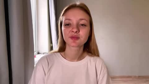 Ella online show from December 2, 2025, 6:52 am