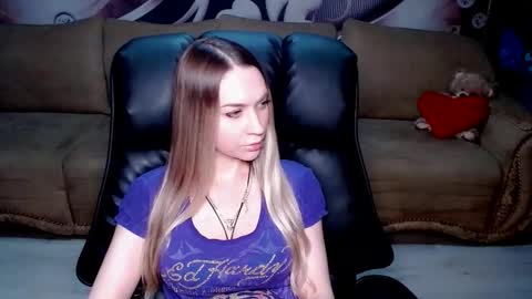 private open online show from December 3, 2025, 4:16 pm