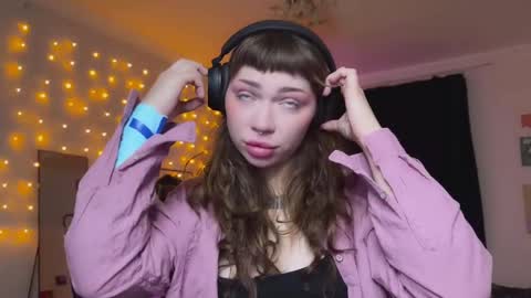 Snapshot of lovelorn_ chatting on December 2, 2024, 5:59 am Elsa online show from December 2, 2024, 5:59 am