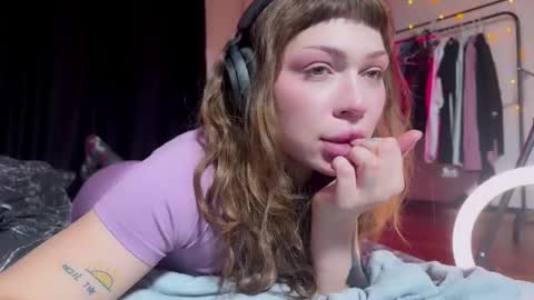 Snapshot of lovelorn_ chatting on December 7, 2024, 3:52 pm Elsa online show from December 7, 2024, 3:52 pm