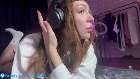 Snapshot of lovelorn_ chatting on December 13, 2024, 9:35 am Elsa online show from December 13, 2024, 9:35 am