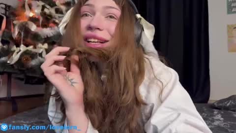 Snapshot of lovelorn_ chatting on December 20, 2024, 9:11 am Elsa online show from December 20, 2024, 9:11 am