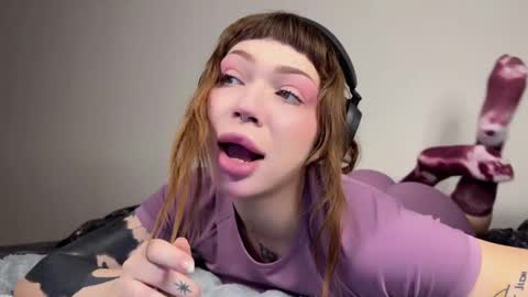 Snapshot of lovelorn_ chatting on December 30, 2024, 5:15 am Elsa online show from December 30, 2024, 5:15 am