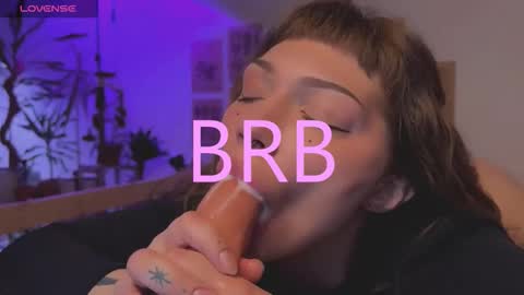 Snapshot of lovelorn_ chatting on October 5, 2025, 4:22 am Elsa online show from October 5, 2025, 4:22 am