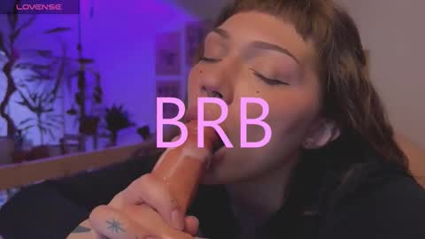 Snapshot of lovelorn_ chatting on November 1, 2025, 6:04 am Elsa online show from November 1, 2025, 6:04 am