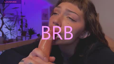 Snapshot of lovelorn_ chatting on November 10, 2025, 7:29 am Elsa online show from November 10, 2025, 7:29 am