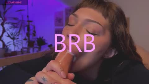 Snapshot of lovelorn_ chatting on December 15, 2025, 5:34 am Elsa online show from December 15, 2025, 5:34 am