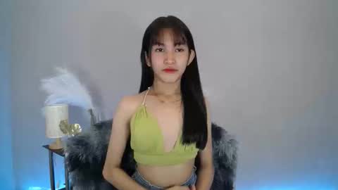 BELLA online show from May 13, 2026, 3:48 am