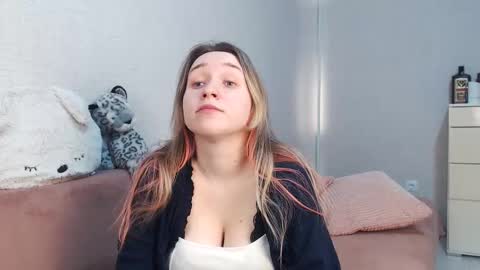 Lovely Hayley online show from February 18, 2026, 9:33 pm