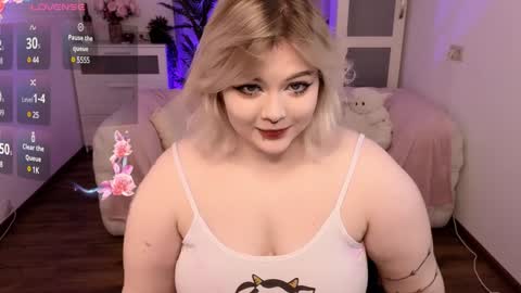 Snapshot of lovely_leilla chatting on January 20, 2025, 2:22 am lovely_leilla online show from January 20, 2025, 2:22 am