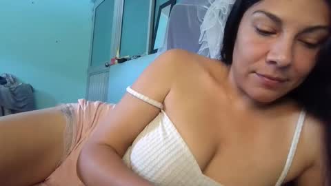 Snapshot of lovely_maia chatting on May 26, 2026, 7:10 pm Maya online show from May 26, 2026, 7:10 pm