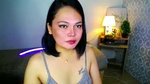 lovely_mara69x online show from October 14, 2025, 8:42 pm