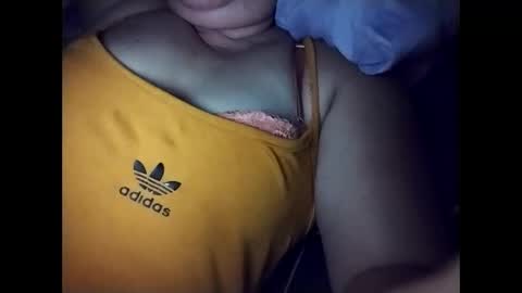 lovely_orchid online show from November 1, 2025, 8:38 am