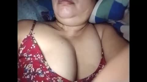 lovely_orchid online show from December 15, 2025, 9:41 pm