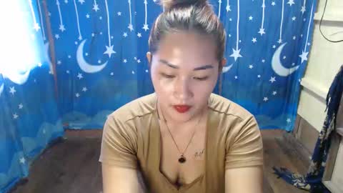 Snapshot of lovely_singlemom chatting on November 24, 2025, 1:05 am ask me dear online show from November 24, 2025, 1:05 am