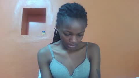 Lovely yvonne online show from October 17, 2025, 10:51 am