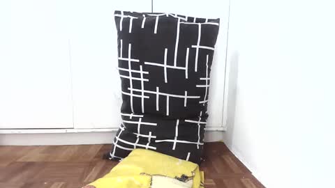 Snapshot of lovelyasian_babe chatting on February 22, 2025, 2:39 am lovelyasian_babe online show from February 22, 2025, 2:39 am