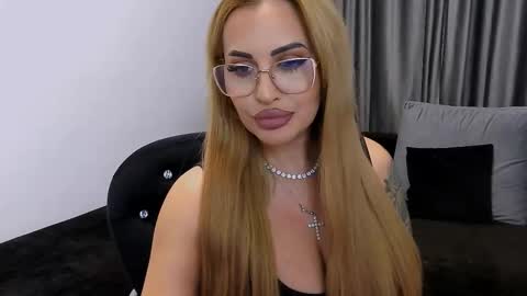 PrAllinXXXa online show from November 24, 2025, 12:10 am