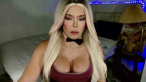 Snapshot of lovelycarel_777 chatting on December 2, 2025, 8:48 pm LOVELY CAREL 777 online show from December 2, 2025, 8:48 pm