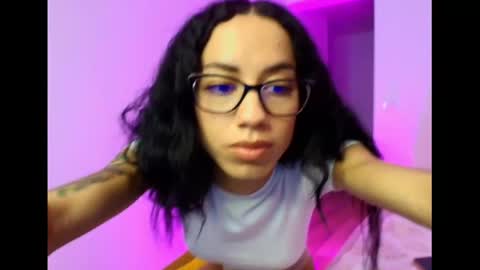lovelycaroll online show from May 21, 2026, 2:24 pm