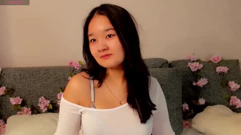 lovelydayys online show from December 14, 2025, 7:29 pm