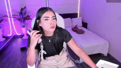 Lovely online show from December 22, 2025, 5:10 pm