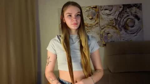 lovelygracee online show from November 23, 2025, 1:55 pm