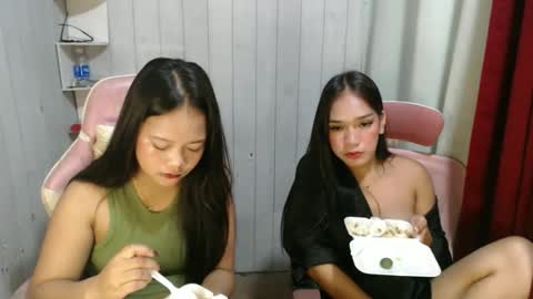 lovelykristelle online show from November 8, 2025, 6:40 pm