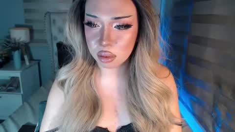 Rebeca online show from December 16, 2025, 5:18 pm