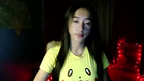 lovelypetite143 online show from February 9, 2026, 3:10 am